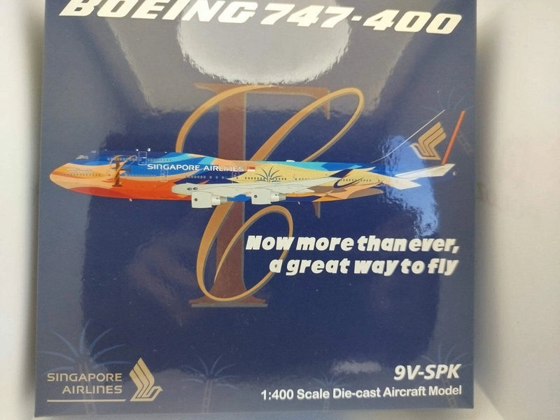 B615302F | HX Models 1:400 | Boeing 747-400 Singapore Airlines 9V-SPK Tropical Flaps-Down Version