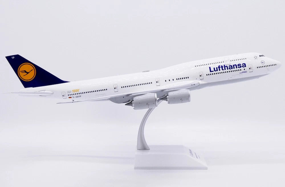 EW2748008 | JC Wings 1:200 | Boeing 747-8 Lufthansa '1500th Boeing 747' D-ABYP With Stand
