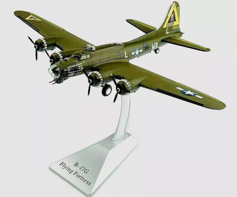 AA32609 | Corgi 1:72 | Aviation Archive | Boeing B-17G USAAF 'A Bit 'O' Lace'