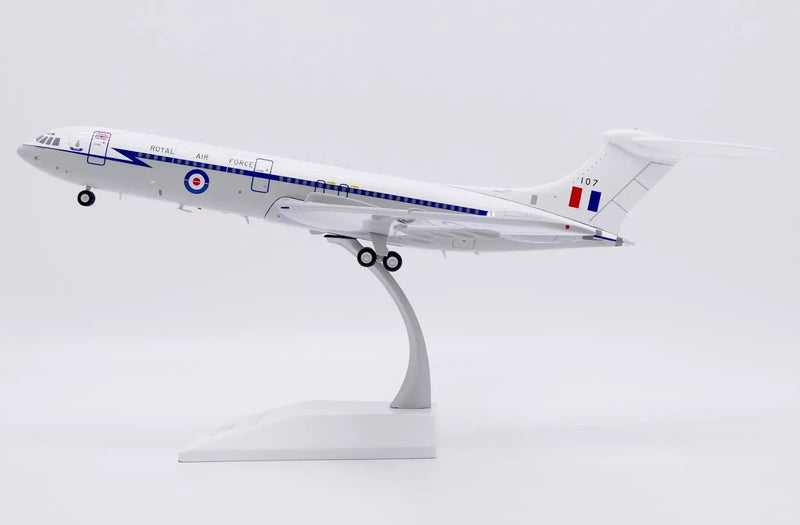 LH2387 | JC Wings 1:200 | Royal Air Force Vickers VC10 C1K Reg: XV107 With Stand