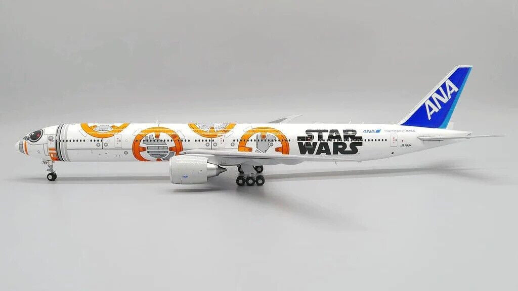 EW277W007 | JC Wings 1:200 | Boeing 777-300ER ANA JA789A (with stand)