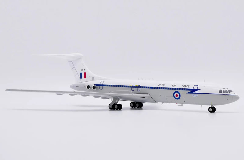 LH2387 | JC Wings 1:200 | Royal Air Force Vickers VC10 C1K Reg: XV107 With Stand