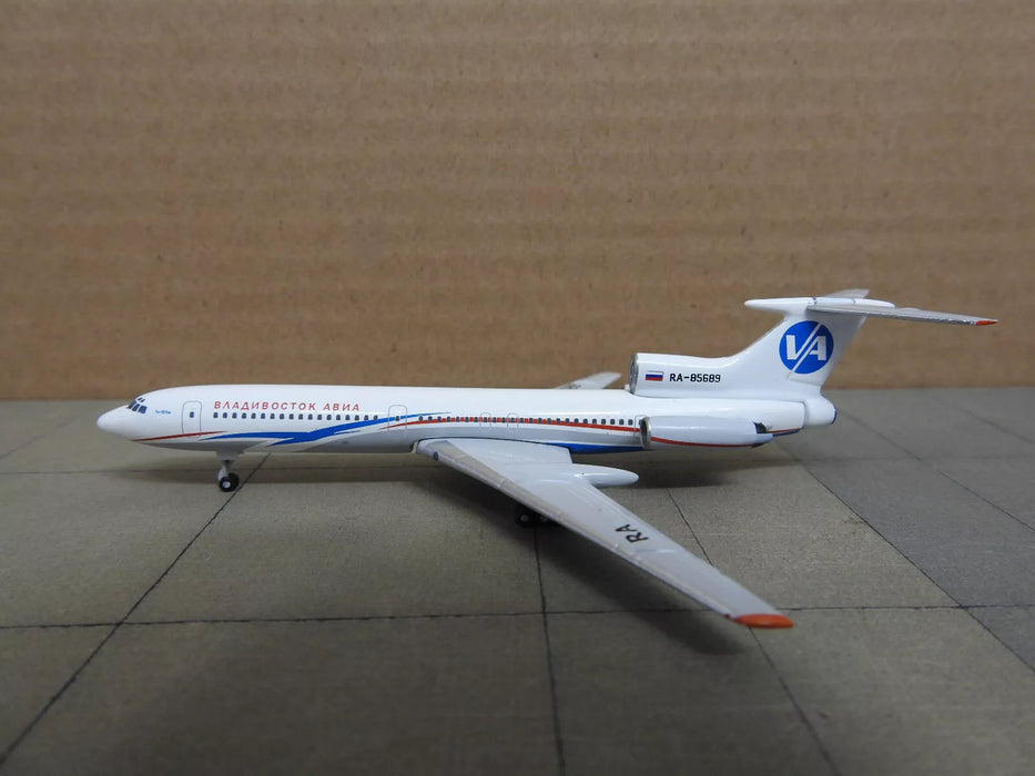 AC419864A | Aero Classics 1:400 | Tupolev Tu-154M Vladivostock newd colours RA-85698