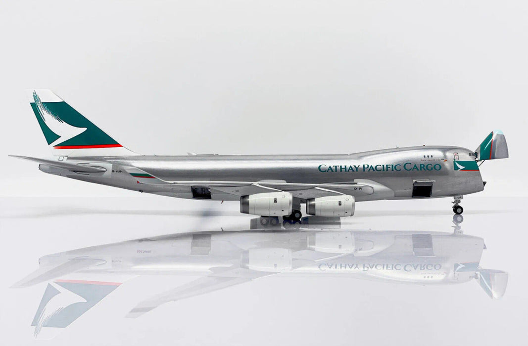 SA2003C | JC Wings 1:200 | Boeing 747-400F Cathay Pacific Cargo Silver Bullet Interactive Series Reg: B-HUP With Stand