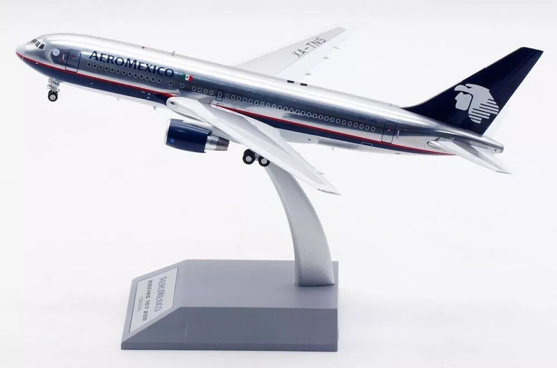 IF762AM0124P | InFlight200 1:200 | Boeing 767-283/ER AeroMexico XA-TNS (with stand)