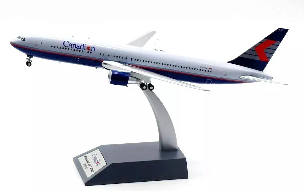 B-763-CP-SCA | Blue Box 1:200 | Boeing 767-300 Canadian Airlines C-GSCA (with stand)