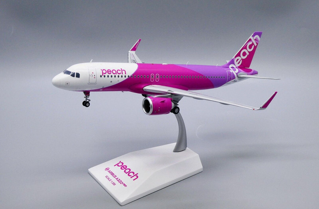 EW232N006 | JC Wings 1:200 | Airbus A320neo Peach JA204P (with stand)