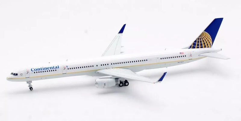 IF753CO1023 | InFlight200 1:200 | Boeing 757-324 Continental Airlines N57857 with stand