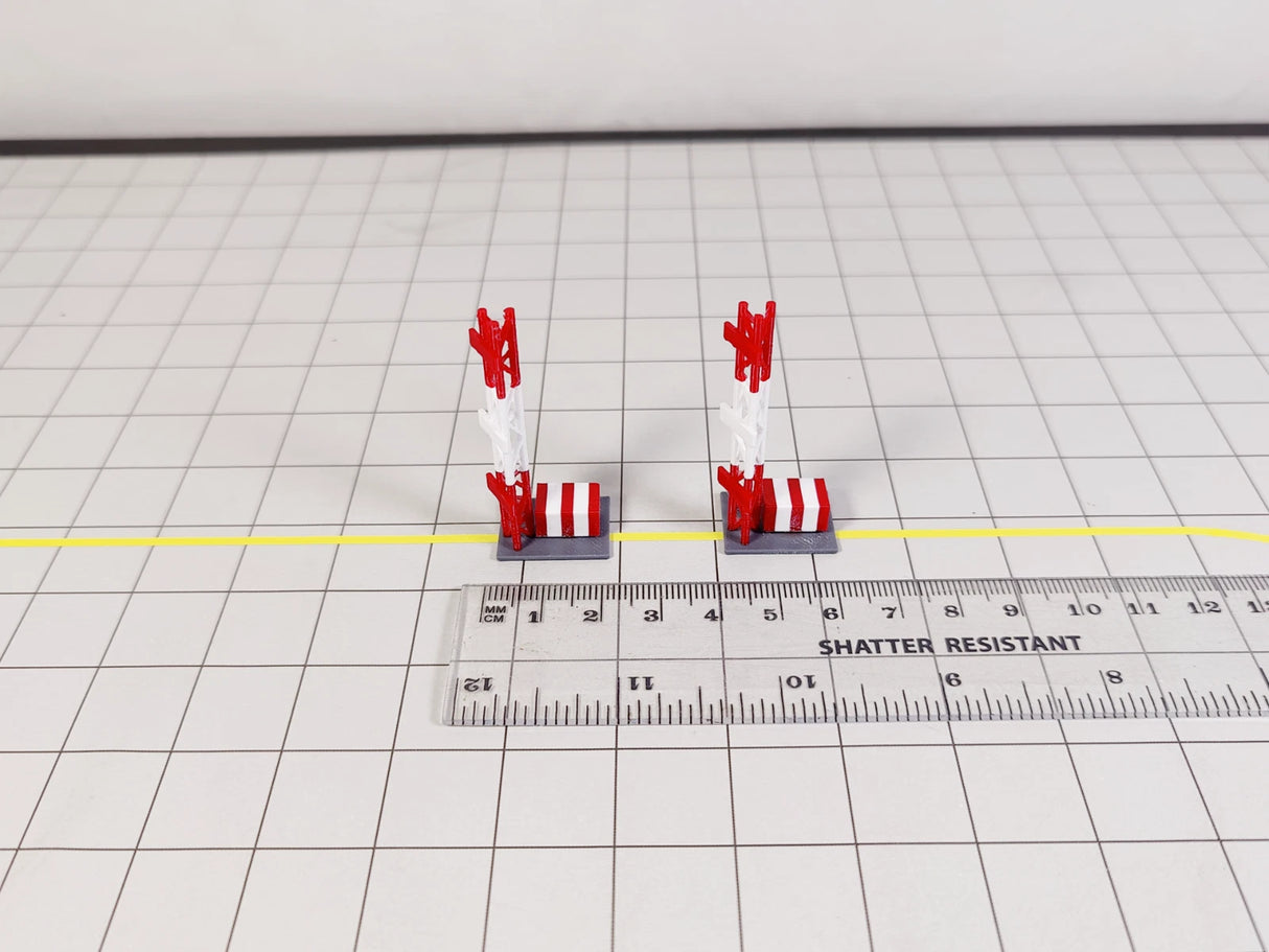 AG-ILSTOWERS | AvGeek Models 1:200 | 2x Red & White ILS ANTENNA TOWERS Aircraft Building Scenery Models 1:200 Scale
