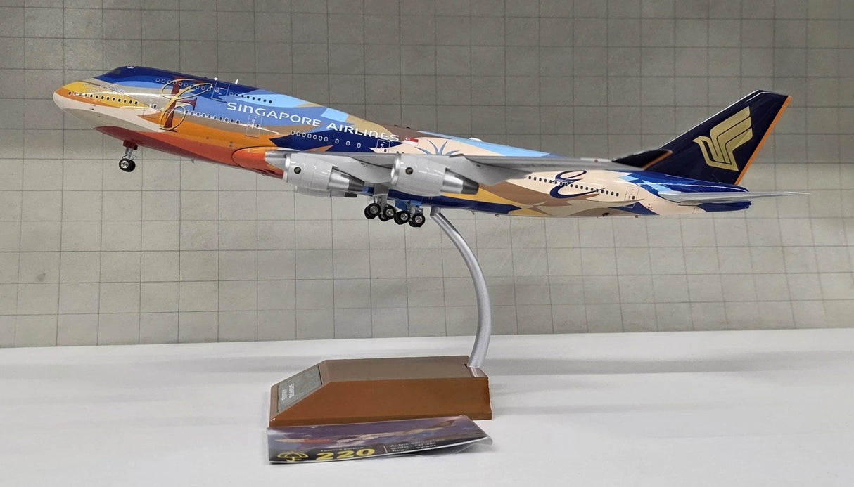 JF-747-4-002 | JFox Models 1:200 | Boeing 747-400 Singapore Airlines 9V-SPL, 'Tropical'