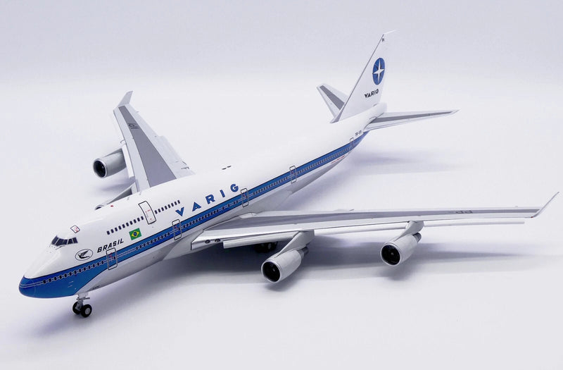 LH2292A | JC Wings 1:200 | Boeing 747-400 Varig Polished Reg: PP-VPI Flaps Down