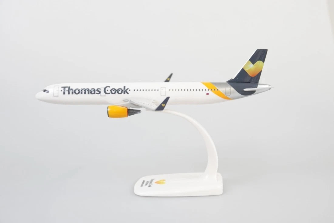 PP-220426 | PPC Models 1:200 | Airbus A321 Thomas Cook (plastic push fit)