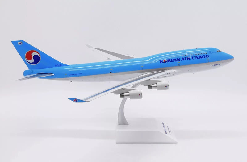 XX20186 | JC Wings 1:200 | Boeing 747-400BCF Korean Air Cargo HL7486 | is due February 2025