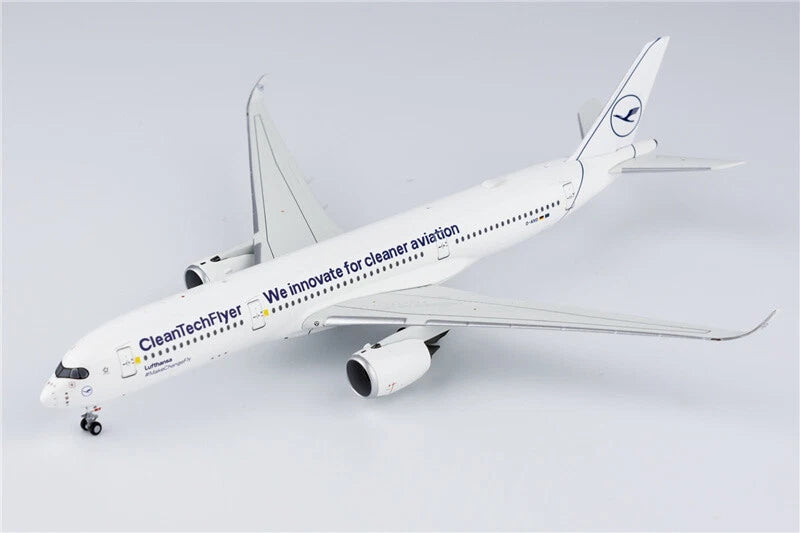 SA4008A | JC Wings 1:400 | Airbus A350-900 Lufthansa D-AIVD, 'CleanTechFlyer' (flaps down)