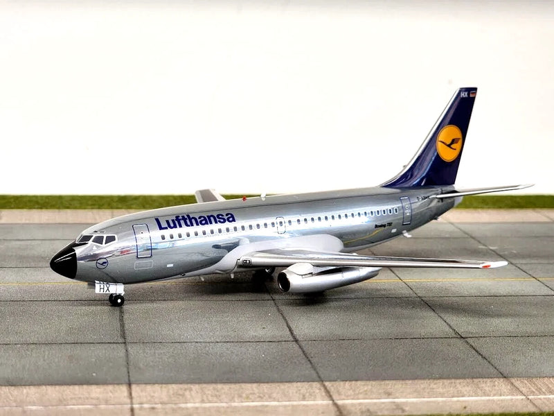 IF732002 | InFlight200 1:200 | Boeing 737-200 Lufthansa