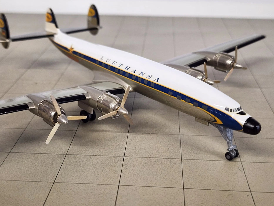 CA19B1 | Western Models 1:200 | L-1649 Starliner Lufthansa D-ALUB (without tip tanks)