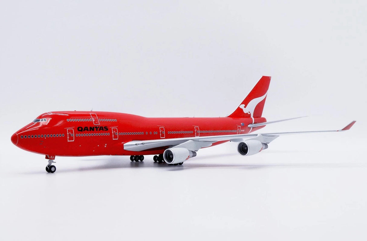 XX20376 | JC Wings 1:200 | Boeing 747-400 Qantas All Red VH-OEJ