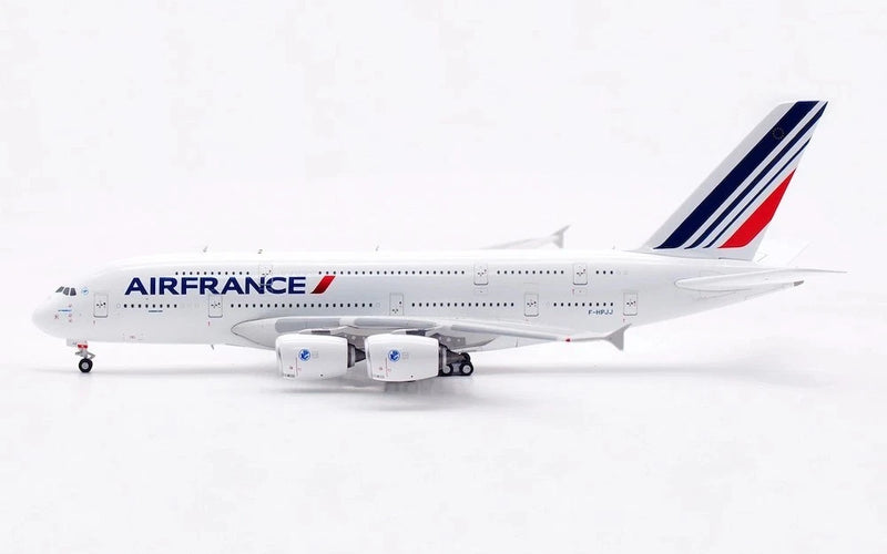 AV4287 | Aviation 400 | Airbus A380-861 Air France F-HPJJ detachable gear