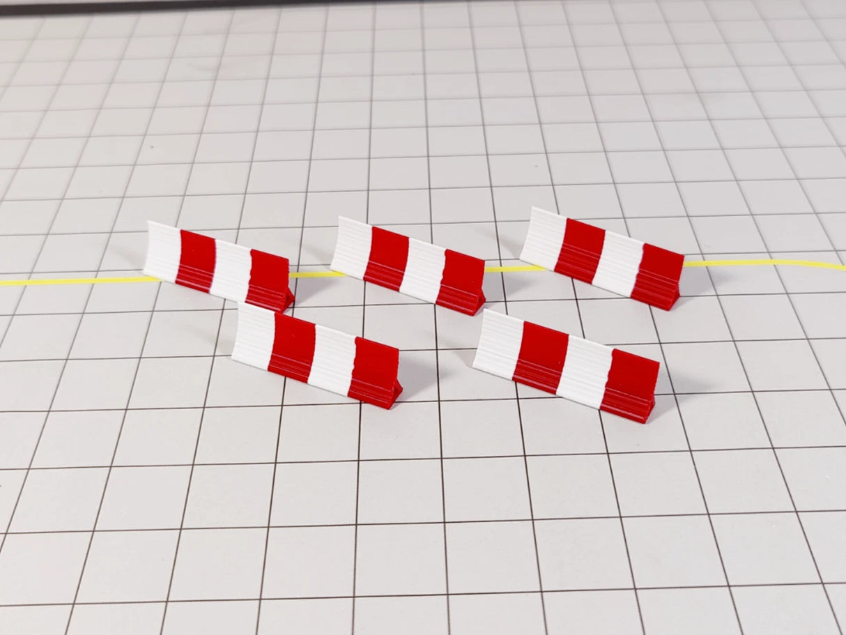 AG-FENCEBLAST | AvGeek Models 1:400 | 20x Red & White AIRCRAFT JET BLAST FENCES Airport Taxiway Models 1:400 Scale