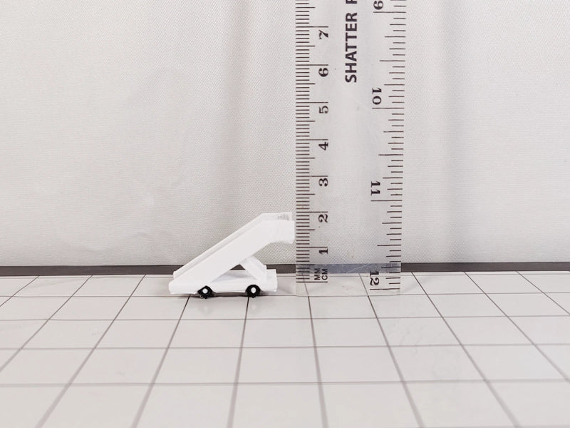 AG-AIRCRAFTSTAIRS200 | AvGeek Models 1:200 | 4x White Narrowbody AIRCRAFT STAIRS Airport GSE Vehicles 1:200 Scale Diorama