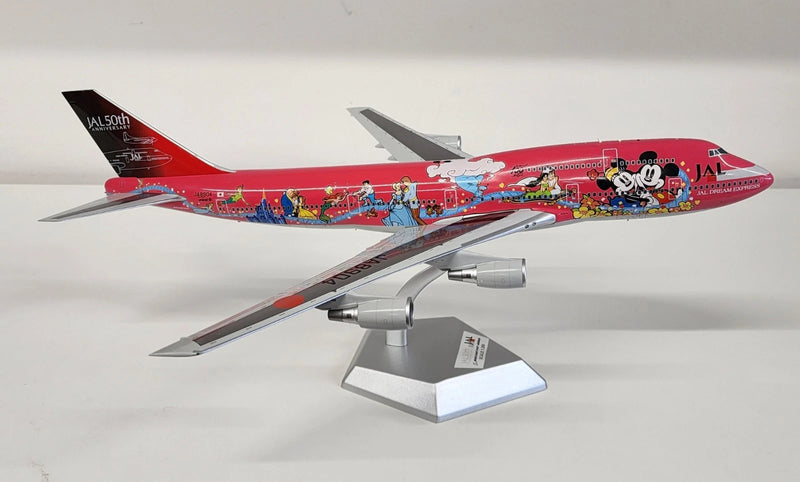 L2060 | SQ Wings 1:200 | Boeing 747-400 JA8904 NO.2/ JAL 50th Anniversary (Pink)