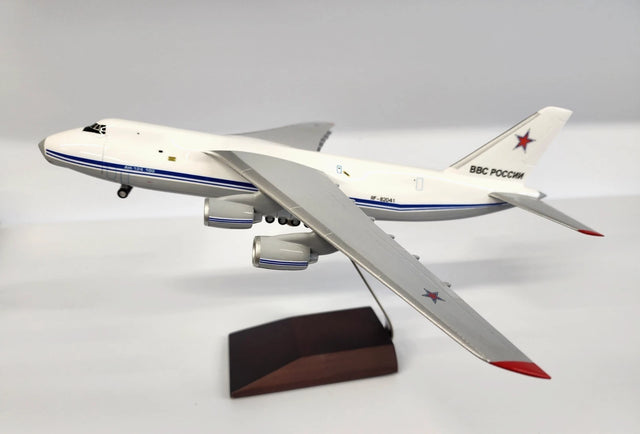 AN12482041 | AN200 1:200 | Antonov AN-124 Russian Air Force Star Livery RF-82041