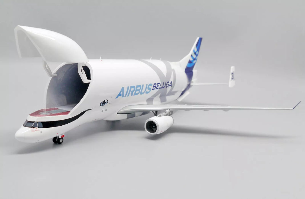 LH2334C | JC Wings 1:200 | Airbus A330-700L Airbus Transport International Beluga XL Reg F-GXLI Interactive Series