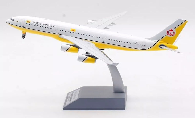 B-342-001 | Blue Box 1:200 | Airbus A340-212 Royal Brunei Airlines V8-001