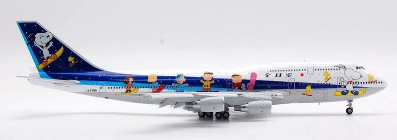 L2021FD | SQ Wings 1:200 | All Nippon Airways B747-400D JA8961 Snoopy Flaps Down