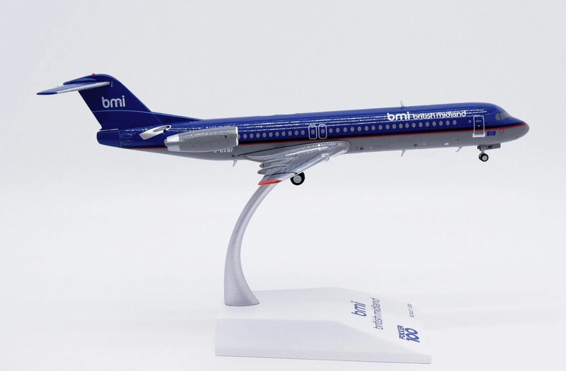 XX20303 | JC Wings 1:200 | Fokker 100 British Midland G-BXWF (with stand)