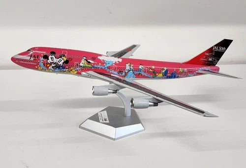 L2060 | SQ Wings 1:200 | Boeing 747-400 JA8904 NO.2/ JAL 50th Anniversary (Pink)