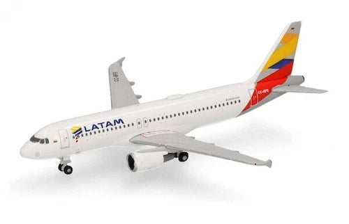 838855 | Herpa 1:500 | Airbus A320 LATAM Airlines CC-BFE