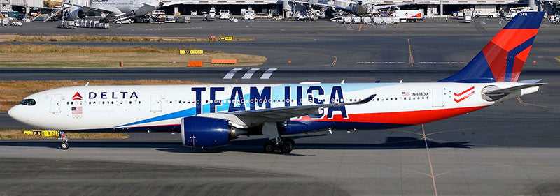 WB4039 | Aviation 400 1:400 | Airbus A330-941 N411DX Delta Air Lines Team USA detachable gear | is due: May 2024