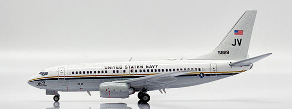 XX40075 | JC Wings 1:400 | Boeing C-40A Clipper US Navy 165829 | is due December 2024